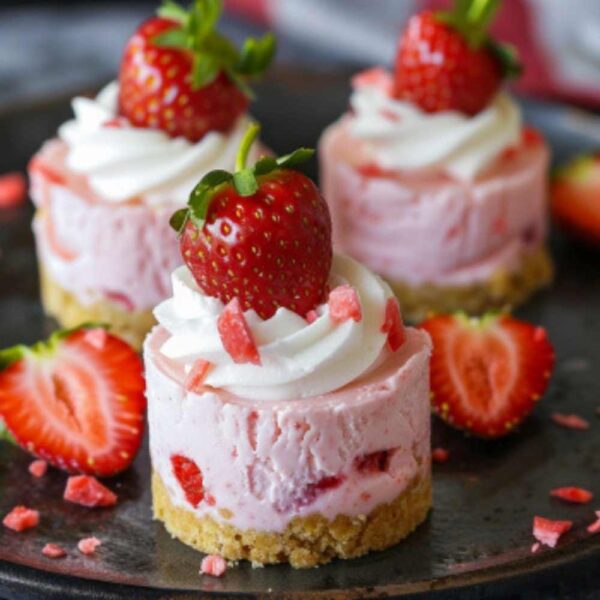 Mini Strawberry Cheesecakes