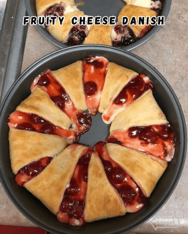 Raspberry Cream Cheese Pastry Ring Recipe